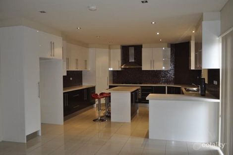 Property photo of 4 Glenbrook Crescent Georges Hall NSW 2198