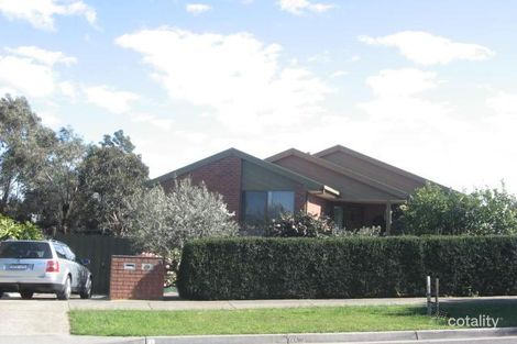 1 Cheshunt Dr, Hallam, VIC 3803