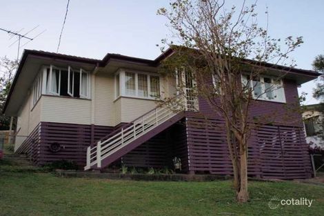 60 Falkirk St, Stafford Heights, QLD 4053
