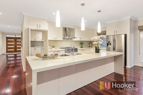 Property photo of 26 Skyline Way Berwick VIC 3806