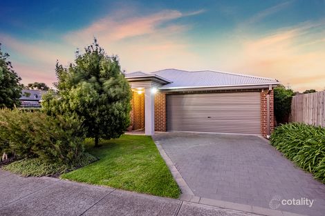 Property photo of 8 Danita Way Cranbourne West VIC 3977