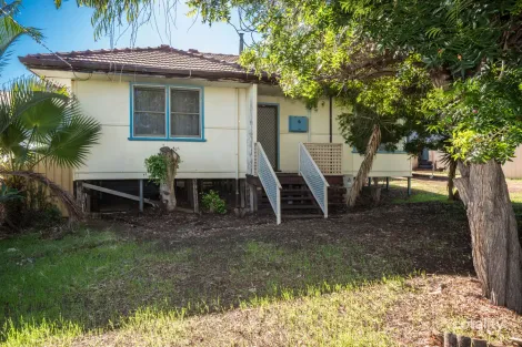 Property photo of 6 Houtman Street Wonthella WA 6530