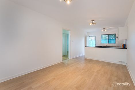 2/2 Dalziell St, Maddington, WA 6109