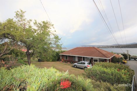 Property photo of 1/115 Derwent Avenue Lindisfarne TAS 7015