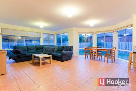 Property photo of 29 Grand Arch Way Berwick VIC 3806