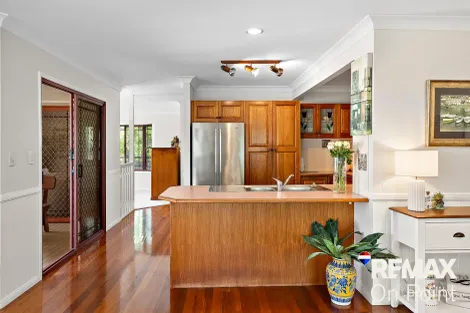 Property photo of 3 Seavista Court Victoria Point QLD 4165