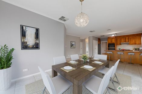 Property photo of 127 Courtenay Avenue Cranbourne North VIC 3977