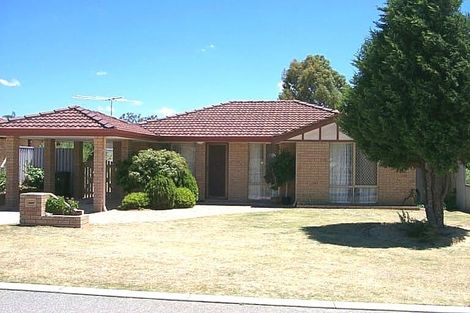 4 Boskoop Pl, Mirrabooka, WA 6061