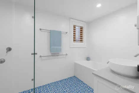 Property photo of 1/1 Holborn Avenue Dee Why NSW 2099