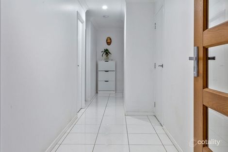 Property photo of 34 Sewells Circuit Spring Mountain QLD 4300