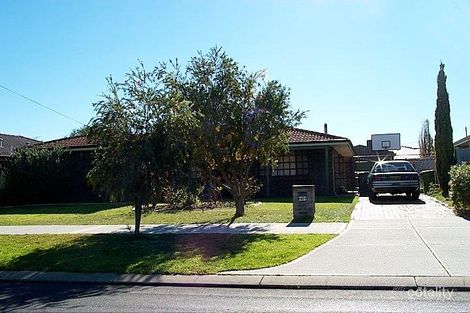 Property photo of 87 Cambridge Crescent Cooloongup WA 6168