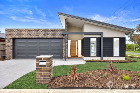 Property photo of 2 Parkside Crescent Foster VIC 3960