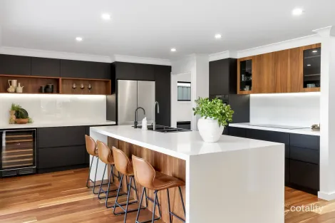 Property photo of 100 Bay Road Blue Bay NSW 2261