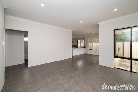 Property photo of 12/99 Lowanna Way Armadale WA 6112