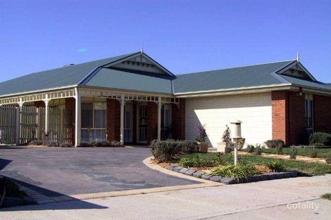 64 Livingstone Bvd, Pakenham, VIC 3810