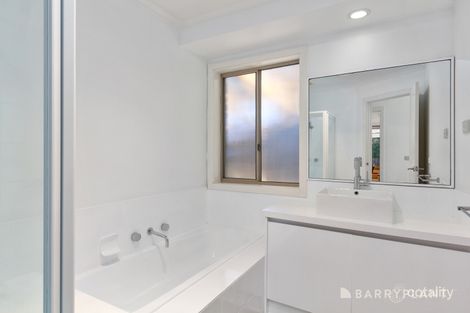 Property photo of 14 Rendcomb Street Kilsyth South VIC 3137