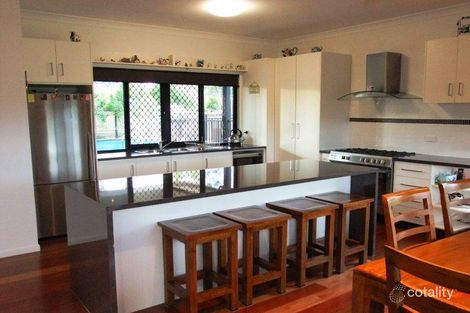 Property photo of 32 Kernovske Court Yengarie QLD 4650