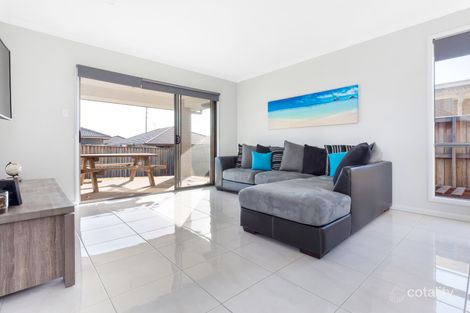 Property photo of 16 Holland Circuit Gillieston Heights NSW 2321
