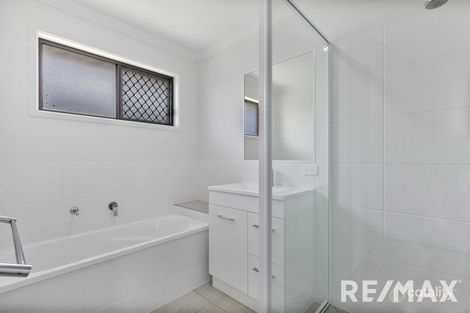 Property photo of 2 Seagrass Lane Eli Waters QLD 4655