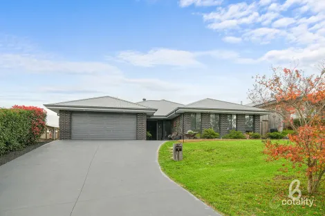 5 Ouita Cl, Greta, NSW 2334