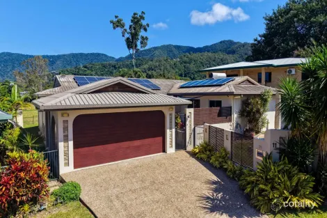 11 Marigold Cl, Mooroobool, QLD 4870