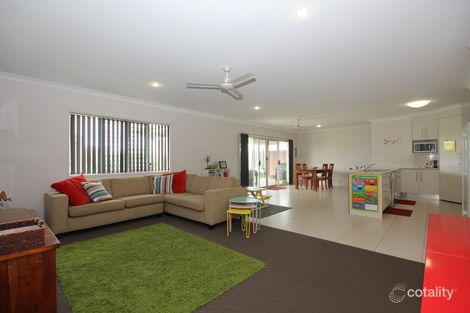 Property photo of 16 Wedgeleaf Place Ashfield QLD 4670
