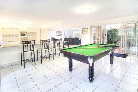 Property photo of 10 Dewberry Close Eight Mile Plains QLD 4113