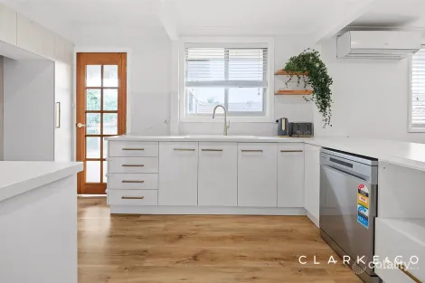 Property photo of 1/1 Jodi Close Tenambit NSW 2323