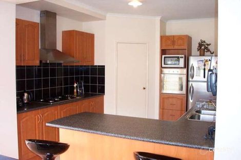Property photo of 17 Skyline Rise Craigieburn VIC 3064