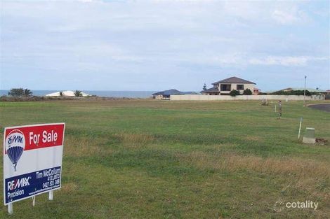 Property photo of 34 Emperor Drive Elliott Heads QLD 4670