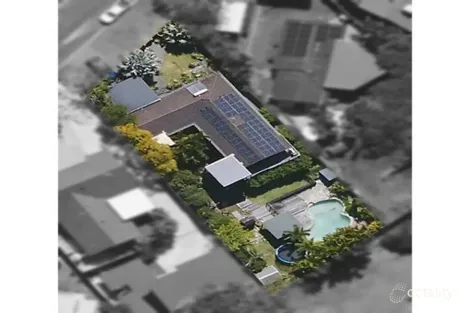 Property photo of 7 Harneil Place Carrara QLD 4211