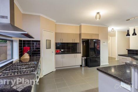 Property photo of 51 Hemsley Promenade Point Cook VIC 3030