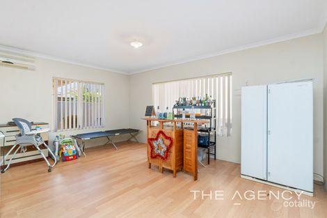 Property photo of 210 Kingsway Darch WA 6065