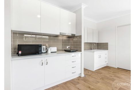 Property photo of 236A Stradbroke Avenue Wynnum QLD 4178