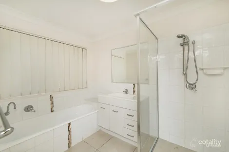 Property photo of 2 Justin Street Gracemere QLD 4702