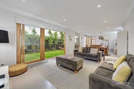 Property photo of 2 Violet Grove Hawthorn VIC 3122