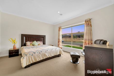 Property photo of 24 Mandurah Crescent Harkness VIC 3337