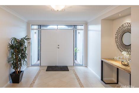 Property photo of 8 Heatherdale Drive Upper Coomera QLD 4209