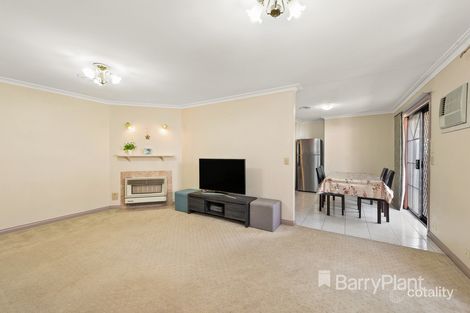 Property photo of 1/94 Warringa Crescent Hoppers Crossing VIC 3029