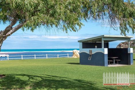 12 Whitfield St, Guilderton, WA 6041