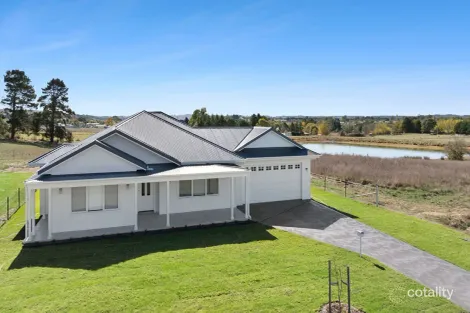 Property photo of 27 Nicholson Circuit Crookwell NSW 2583
