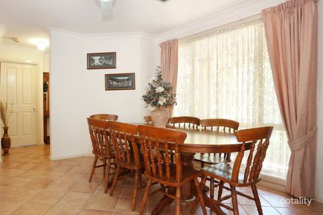 Property photo of 8 Viola Way Mount Annan NSW 2567