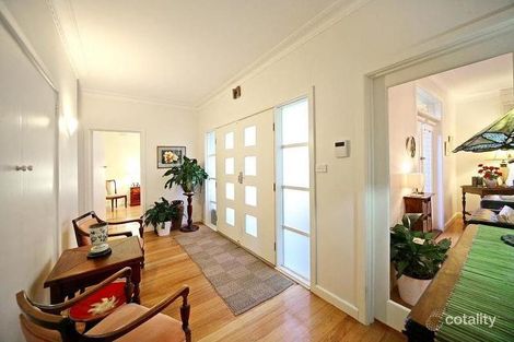 Property photo of 176 Lawrence Road Mount Waverley VIC 3149