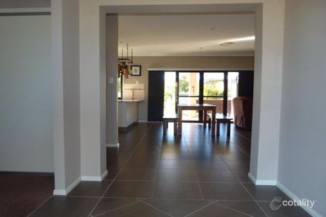 Property photo of 22 Warren Court Willowbank QLD 4306