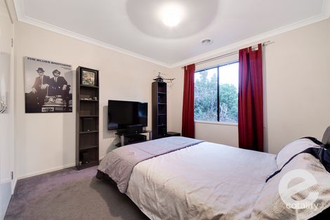 Property photo of 5 Bordeaux Grove Narre Warren South VIC 3805