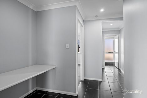 Property photo of 1 Poppy Crescent Springfield Lakes QLD 4300