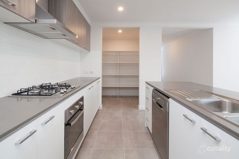 Property photo of 1 Fairweather Parade Officer VIC 3809