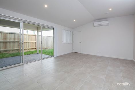 Property photo of 1 Fairweather Parade Officer VIC 3809