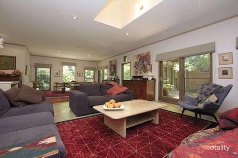 Property photo of 41 Jansz Crescent Griffith ACT 2603