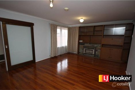 Property photo of 22 Burraneer Drive Keysborough VIC 3173
